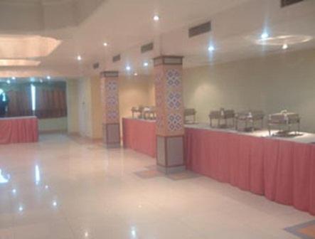 Hotel Ajay International Allahabad Bagian luar foto